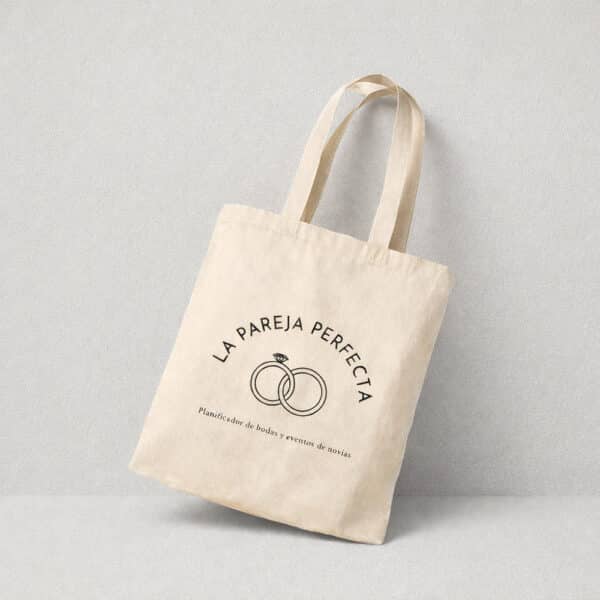 Bolsa ecológica de manta pequeña de 22x27 cm en algodón natural, ideal para personalización, eventos y promocionales sostenibles.