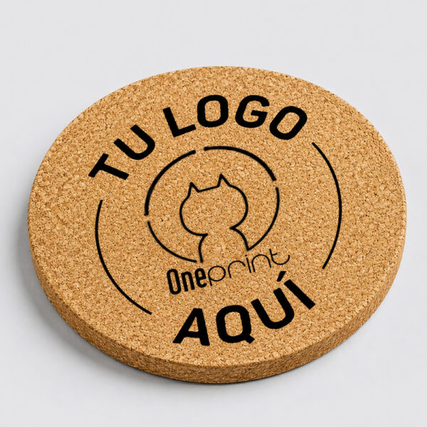 Posa vaso de corcho redondo de 9 cm con grabado láser personalizado, ideal para proteger superficies con un estilo ecológico y elegante.