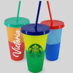 Vasos cambia colores personalizados 710 mL Vaso cambia colores personalizado de 710 mL con tapa y pajilla, ideal para bebidas frías, regalos y uso diario.