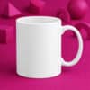 Celebra el amor familiar con nuestras tazas blancas personalizadas. Agrega fotos, dibujos o frases emotivas para crear el regalo perfecto lleno de recuerdos.