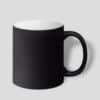 Taza negra mágica personalizada de 11 oz que revela imágenes, frases o fotos al agregar bebida caliente.