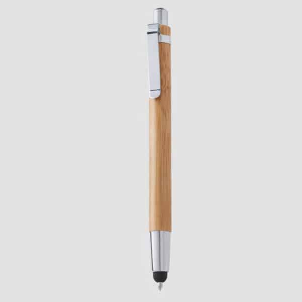 Bolígrafo puntero de bambú personalizado 3 - copia Bolígrafo puntero de bambú personalizado con mecanismo pulsador, accesorios metálicos plateados y tinta azul.