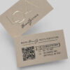 Tarjetas de presentación con foil personalizadas 3 Tarjeta de presentación con foil personalizada con acabado brillante premium, ideal para resaltar nombres, logotipos y elementos visuales.